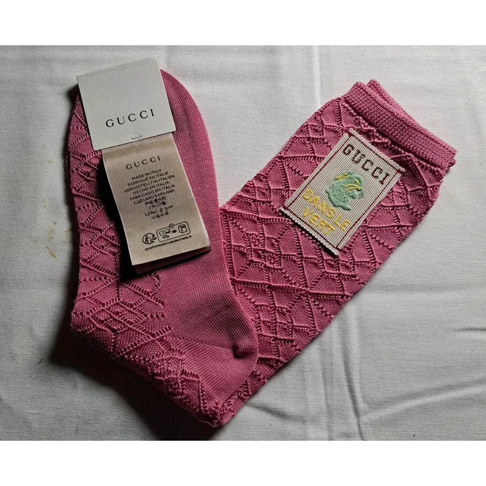 Gucci Perforated knit‎ cotton socks 722617 3GAGO 5800 Pink Rabbit Small 18-20 CM